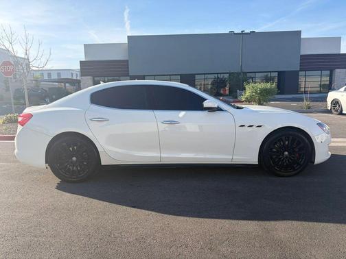 Bianco 2018 Maserati Ghibli S