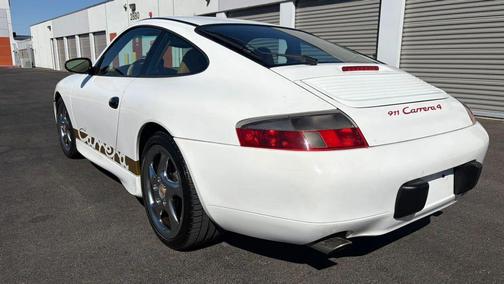 Biarritz White 2001 Porsche 911 Carrera 4