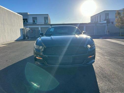 2017 Ford Mustang V6