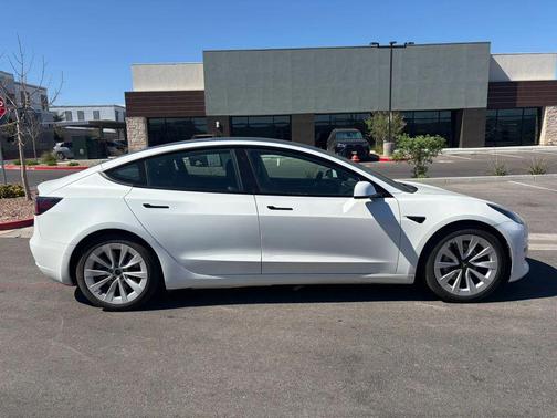 Pearl White Multi-Coat 2021 Tesla Model 3 Standard Range Plus