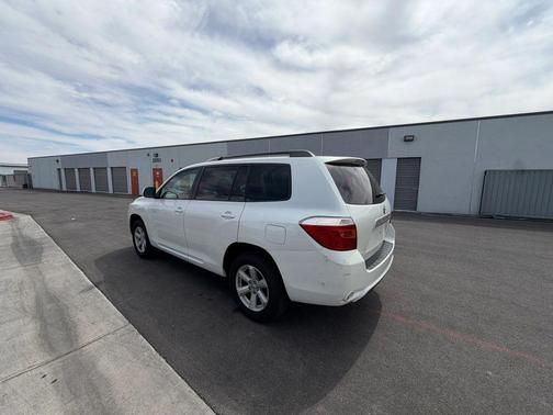 Blizzard Pearl 2010 Toyota Highlander Sport