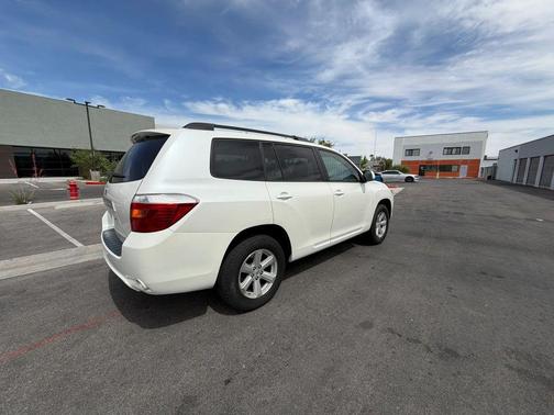 Blizzard Pearl 2010 Toyota Highlander Sport