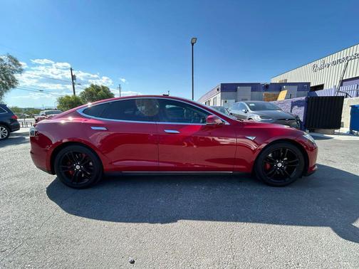 2013 Tesla Model S Sedan 4D