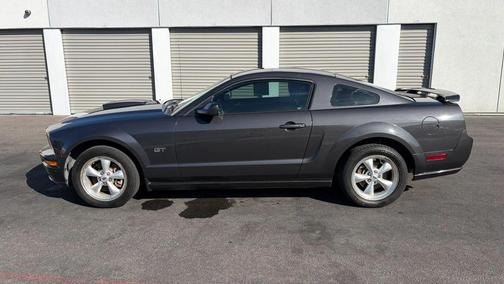 Gray 2007 Ford Mustang GT Premium