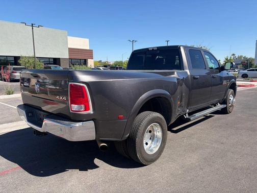Granite Crystal Metallic Clearcoat 2017 RAM 3500 Laramie Crew Cab 4x4 8' Box