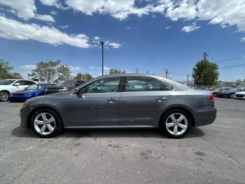 2013 Volkswagen Passat 2.5 SE