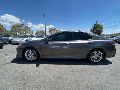 2018 Toyota Camry XLE