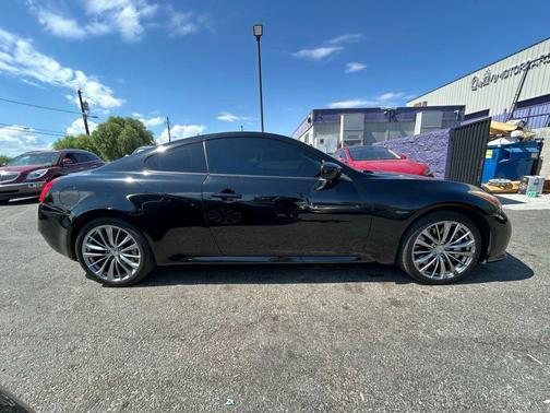 2013 INFINITI G37 Sport
