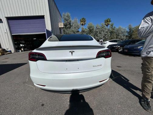 2018 Tesla Model 3 Performance