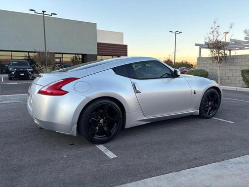 2011 Nissan 370Z Base