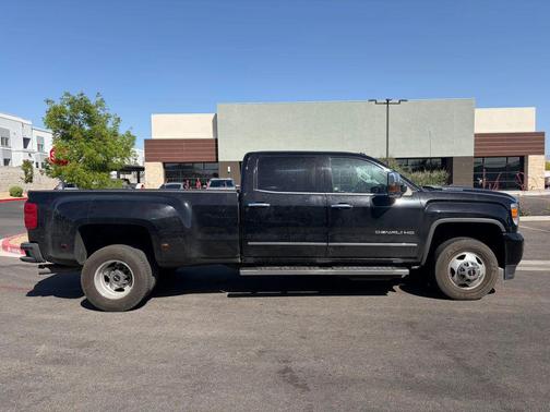 Onyx Black 2019 GMC Sierra 3500 Denali