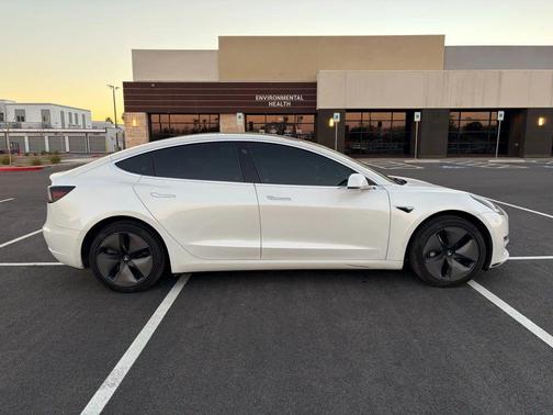 2019 Tesla Model 3 Standard Range Plus