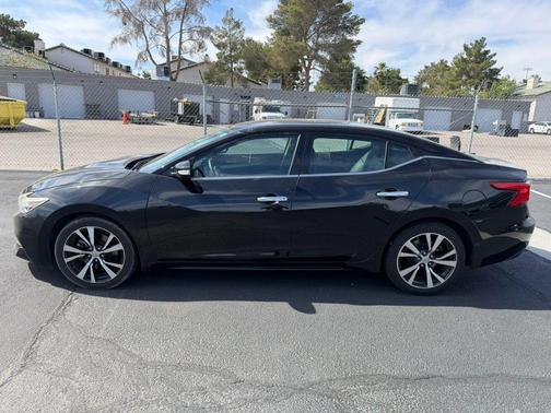 Super Black 2017 Nissan Maxima 3.5 SV