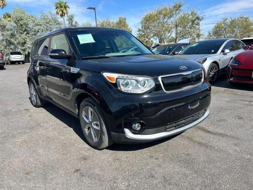 Black 2018 Kia Soul EV +
