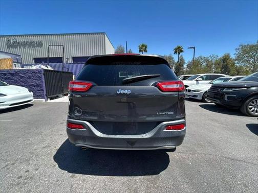 2015 Jeep Cherokee Sport
