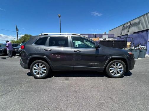 2015 Jeep Cherokee Sport