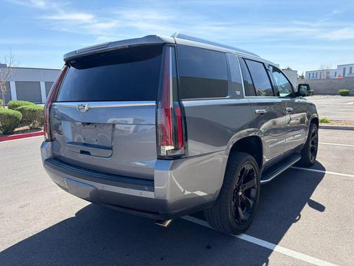 2019 Cadillac Escalade Luxury