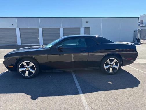 2010 Dodge Challenger SE