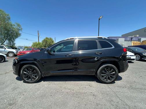 2016 Jeep Cherokee Overland