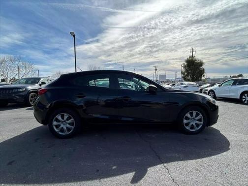 2015 Mazda Mazda3 i Sport