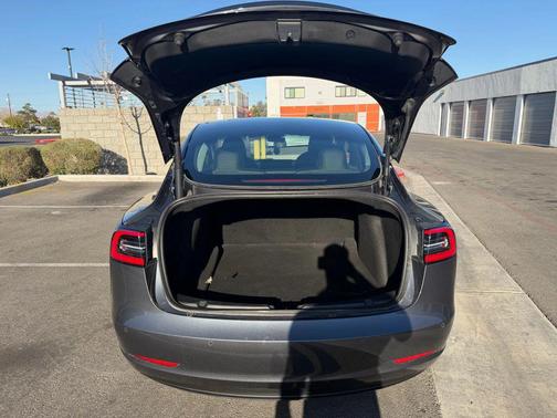 2022 Tesla Model 3 Standard Range