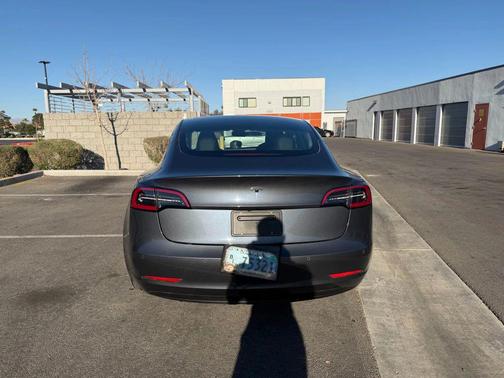2022 Tesla Model 3 Standard Range