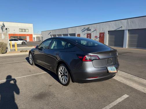 2022 Tesla Model 3 Standard Range