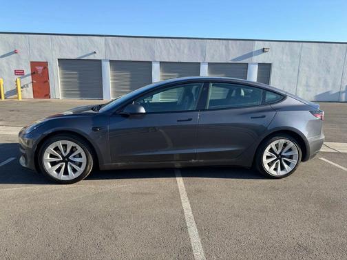 2022 Tesla Model 3 Standard Range