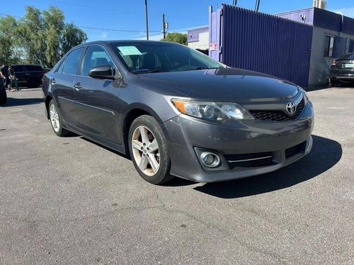 2014 Toyota Camry SE