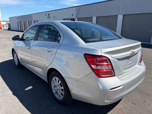 Silver Ice Metallic 2017 Chevrolet Sonic LT