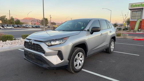 2022 Toyota RAV4 LE