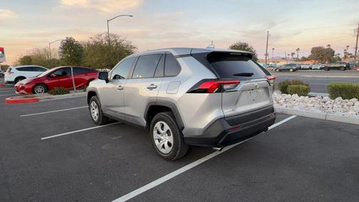 2022 Toyota RAV4 LE