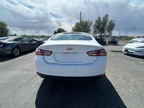 2021 Chevrolet Malibu FWD LT