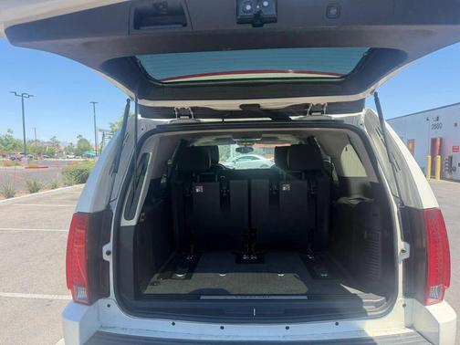 White Diamond Clearcoat 2015 Cadillac Escalade Luxury