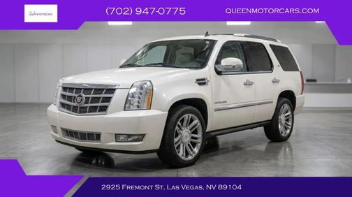 White Diamond Clearcoat 2015 Cadillac Escalade Luxury