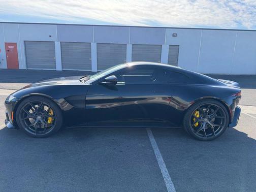 2019 Aston Martin Vantage Coupe 2D