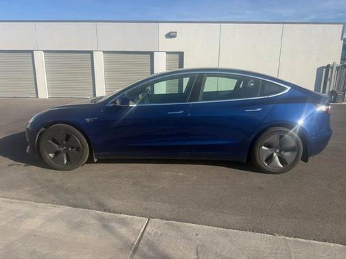 Deep Blue Metallic 2019 Tesla Model 3 Standard Range Plus