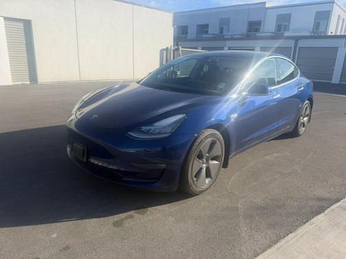 Deep Blue Metallic 2019 Tesla Model 3 Standard Range Plus