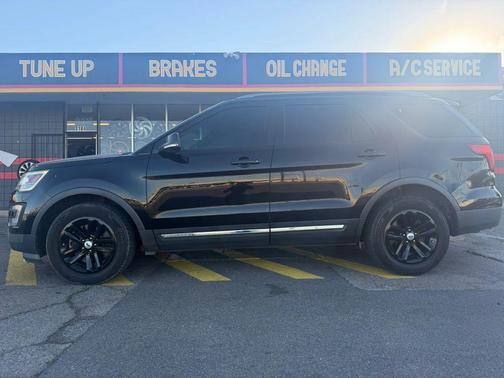 Shadow Black 2017 Ford Explorer sport
