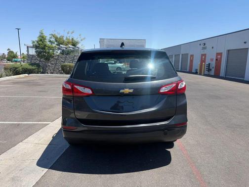 Nightfall Gray Metallic 2021 Chevrolet Equinox LS