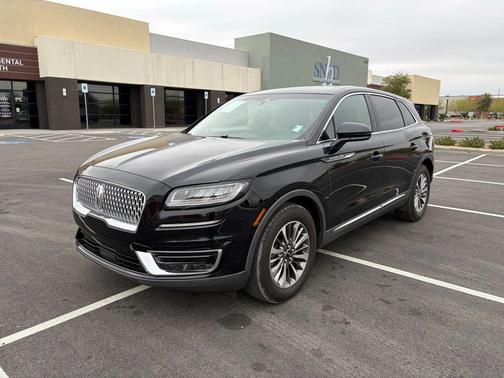 2019 Lincoln Nautilus Select