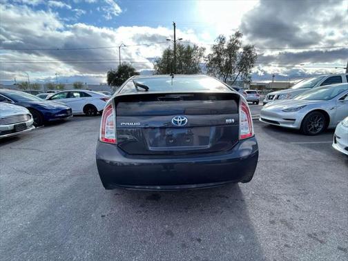 2014 Toyota Prius Five