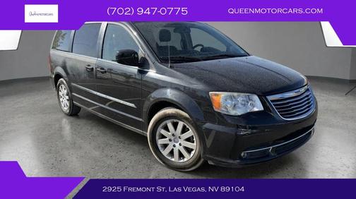 Brilliant Black Crystal Pearlcoat 2015 Chrysler Town & Country Touring