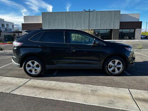2018 Ford Edge SE