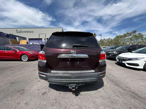 2013 Toyota Highlander SE