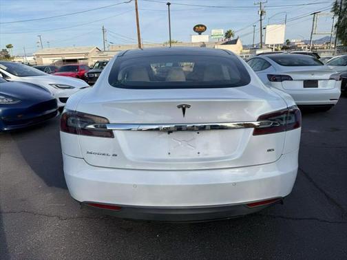 2015 Tesla Model S 85