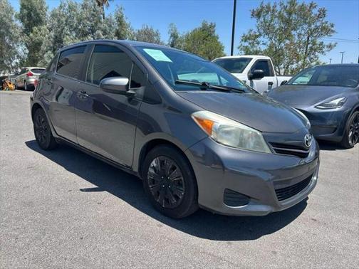2013 Toyota Yaris LE