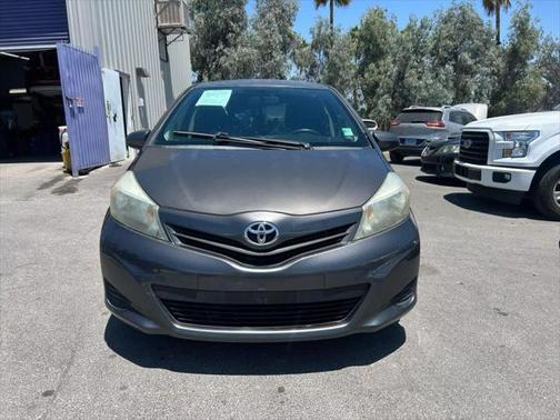 2013 Toyota Yaris LE