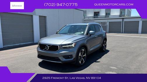 Gray Metallic 2019 Volvo XC40 T5 Momentum