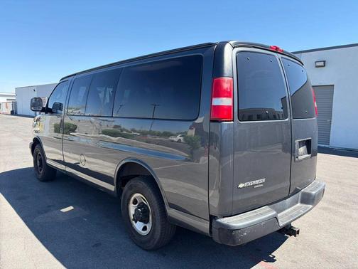 2016 Chevrolet Express 2500 LS